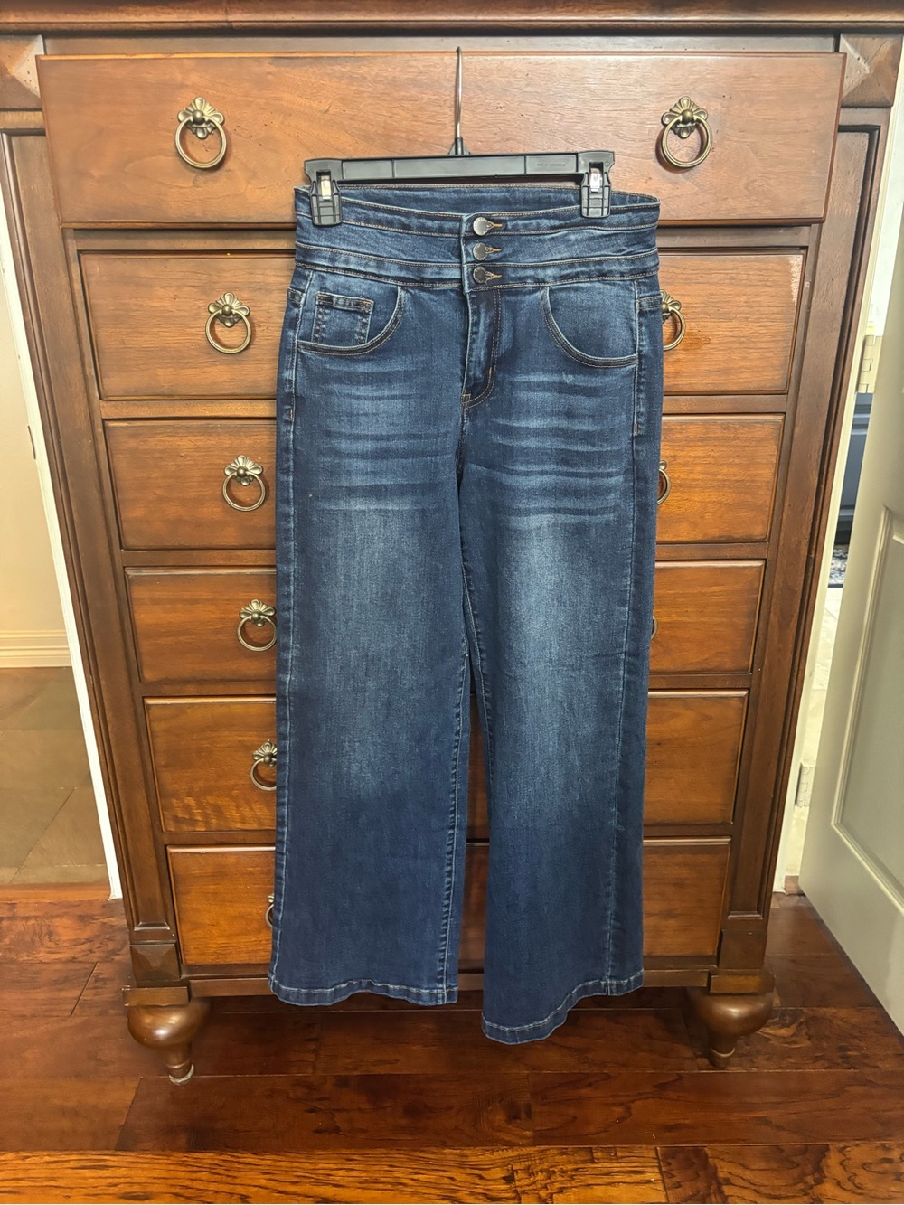 High-Waist Dark Blue Women’s Jeans with Triple-Button Waist - Picture 4 of 4